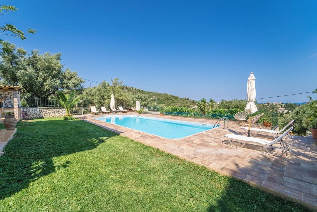 Villa Panorea อาโยส นิกีตัส ภายนอก รูปภาพ