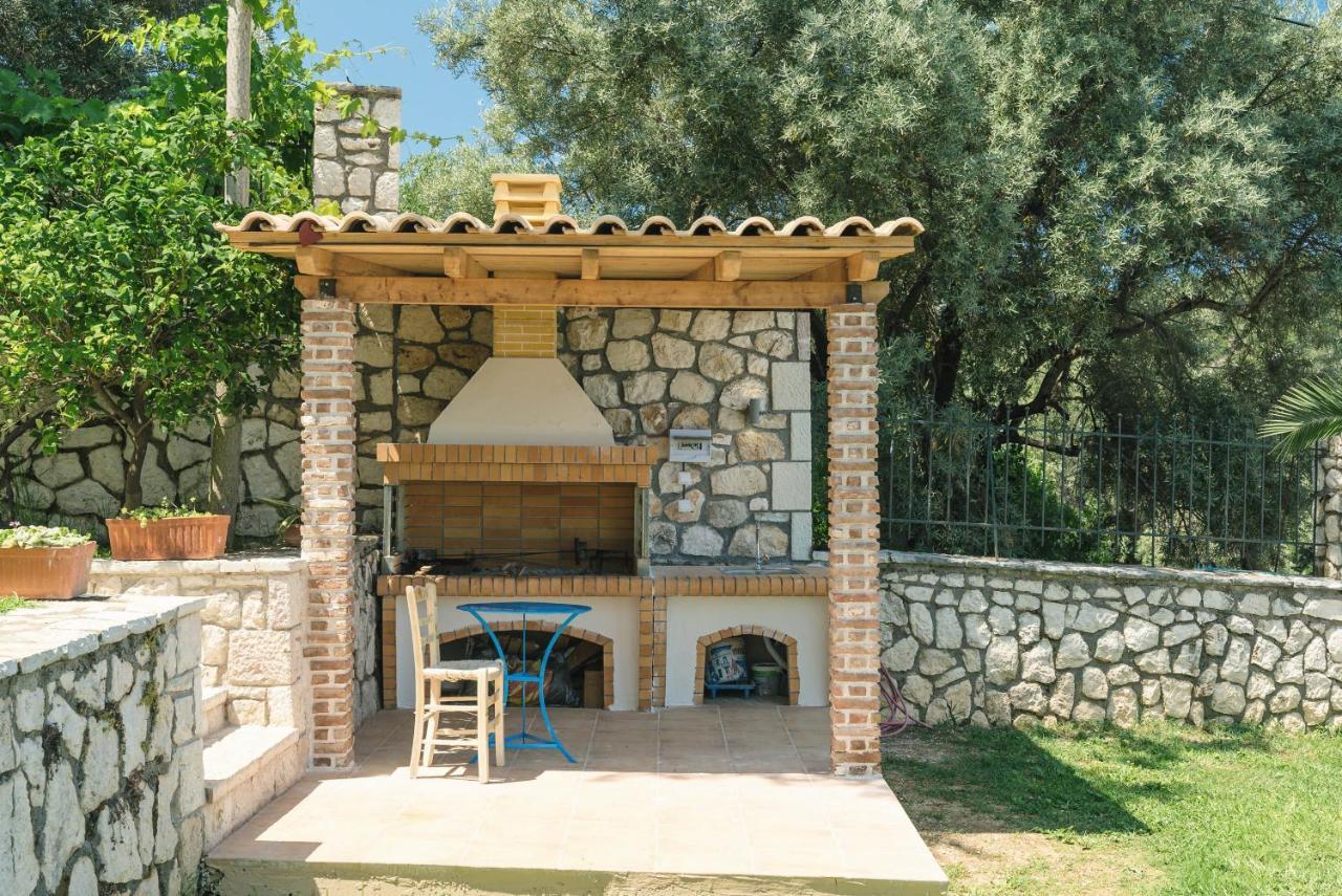 Villa Panorea อาโยส นิกีตัส ภายนอก รูปภาพ