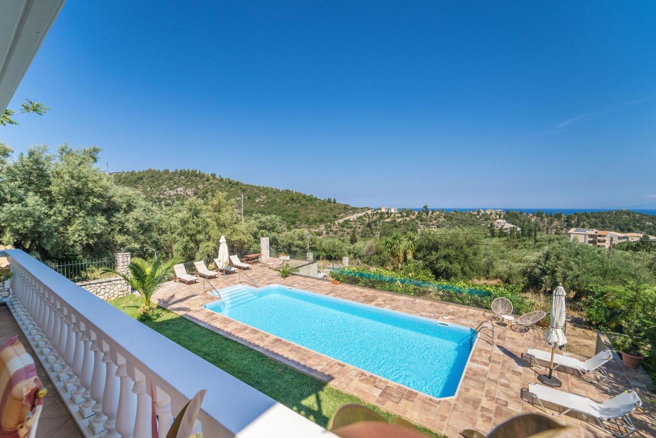 Villa Panorea อาโยส นิกีตัส ภายนอก รูปภาพ