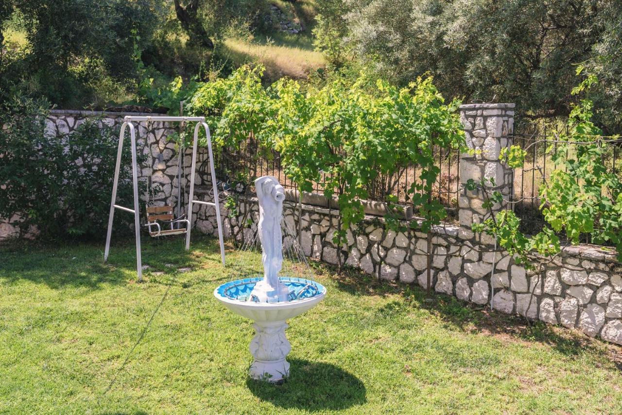 Villa Panorea อาโยส นิกีตัส ภายนอก รูปภาพ