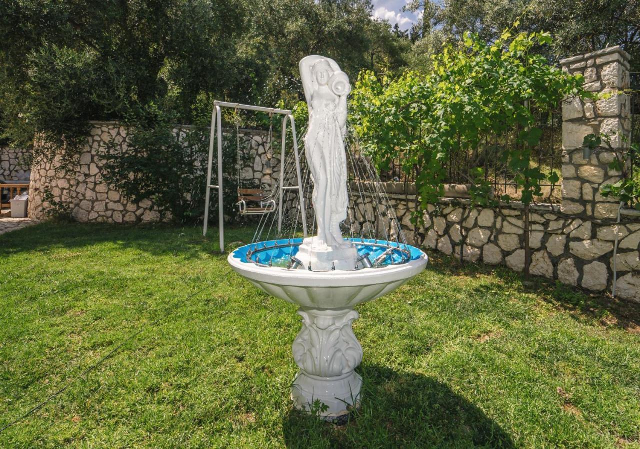 Villa Panorea อาโยส นิกีตัส ภายนอก รูปภาพ